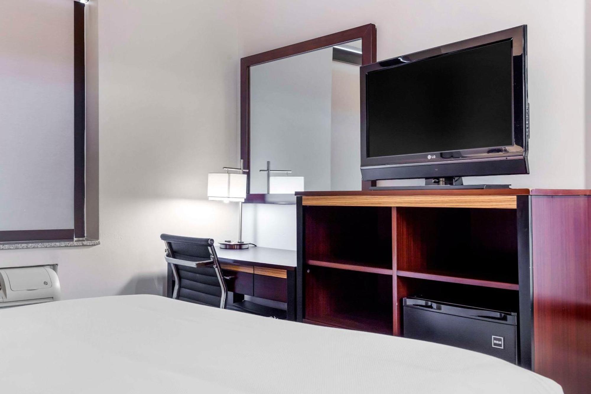 Avion Inn Near Lga Airport, Ascend Hotel Collection New York Eksteriør billede